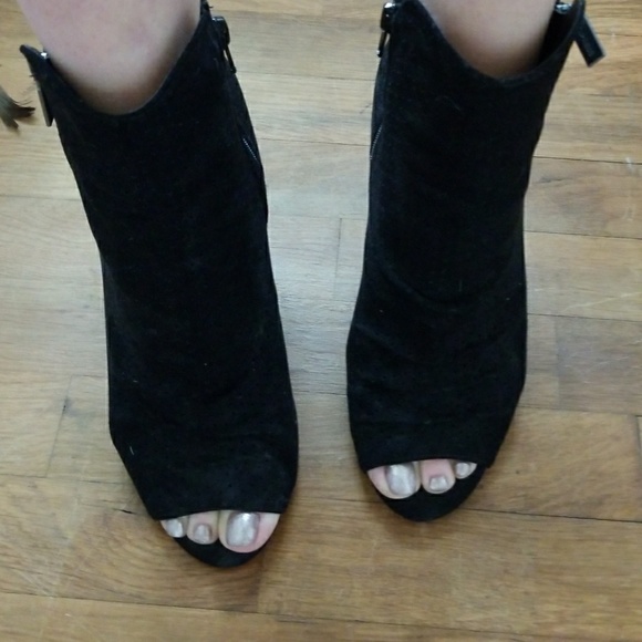 Express Booties - Picture 2 of 4